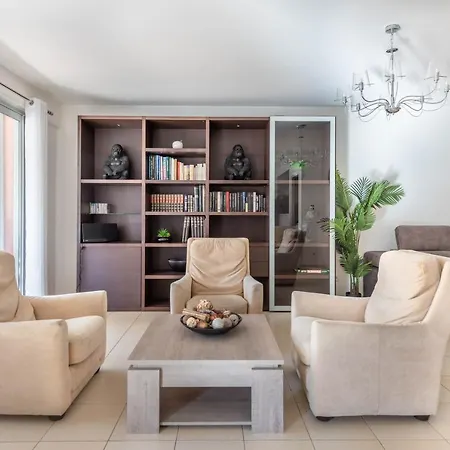 Apartment Heart Of Nice- Modern Elegant 2br Flat Big Terrace
