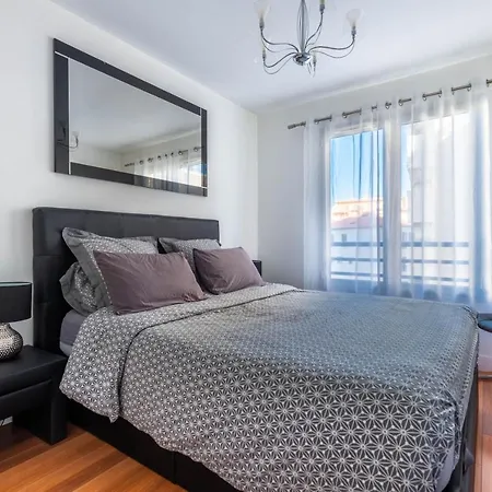 דירה Heart Of Nice- Modern Elegant 2br Flat Big Terrace